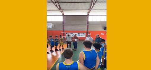 Francisco-Castellanos-visita-IES-Schamann-Club-Baloncesto-Las-Palmas